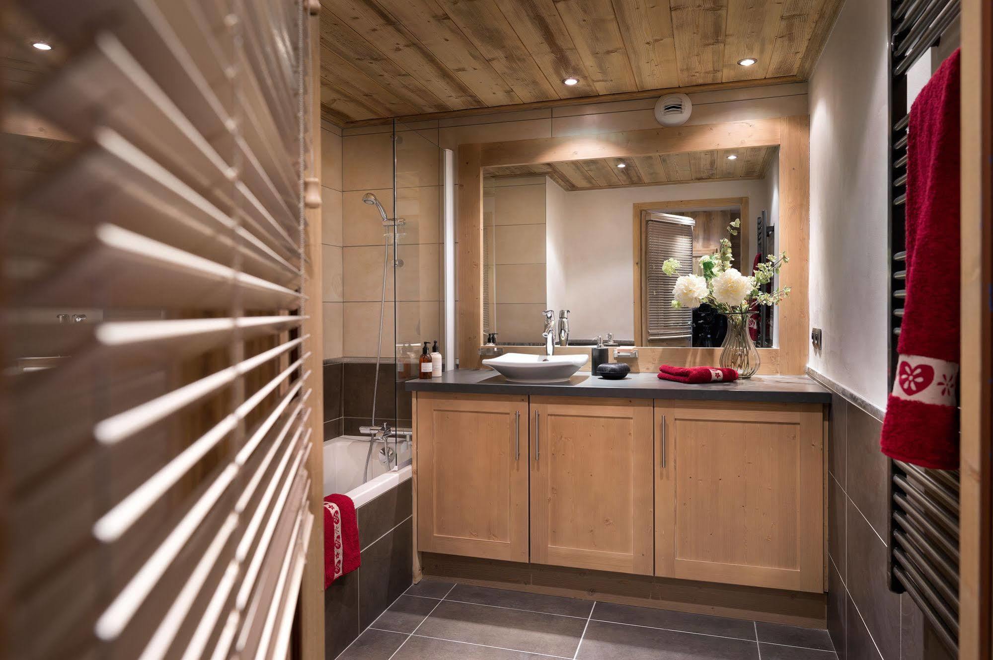 Cgh Residences & Spas Les Chalets De Flambeau Ланлебур-Мон-Сені Екстер'єр фото