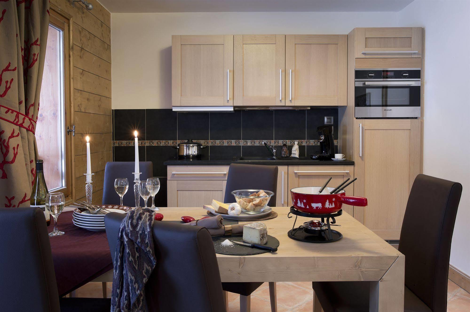 Cgh Residences & Spas Les Chalets De Flambeau Ланлебур-Мон-Сені Екстер'єр фото